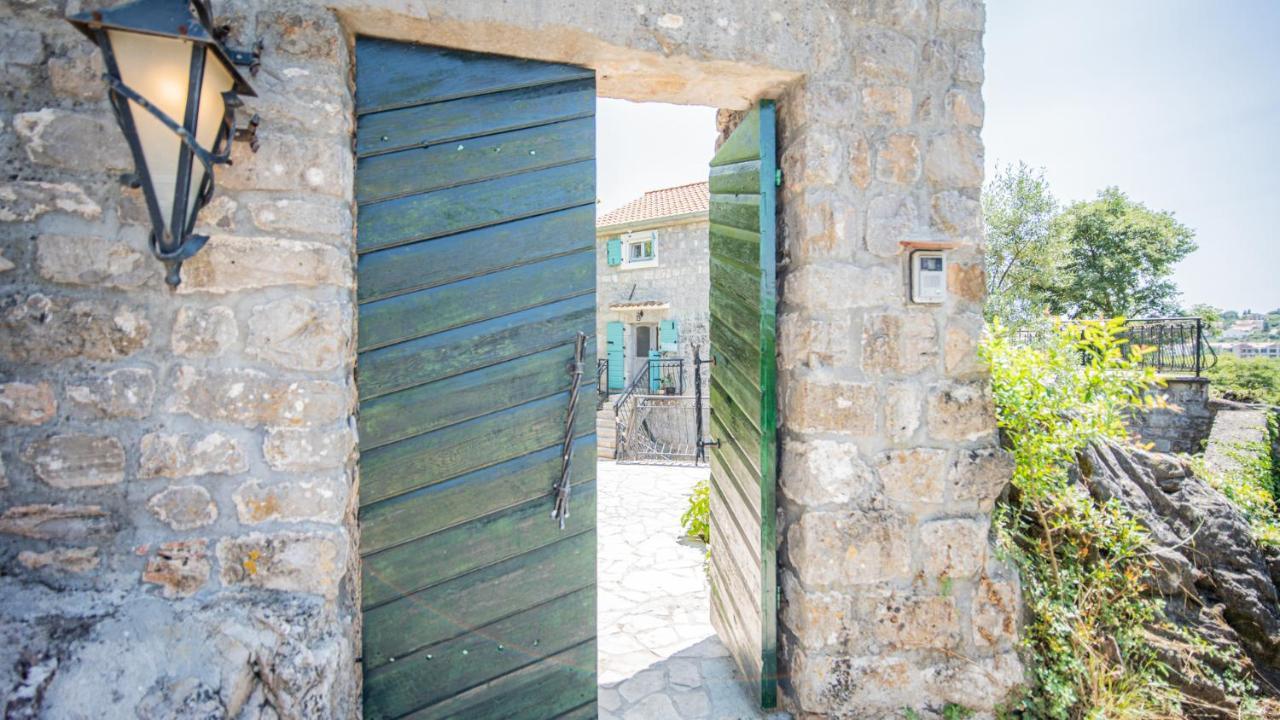 Villa Toscana With A Pool Tivat Exterior photo