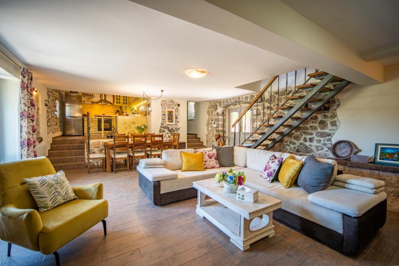 Villa Toscana With A Pool Tivat Exterior photo