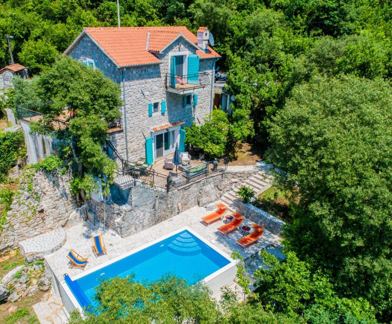 Villa Toscana With A Pool Tivat Exterior photo